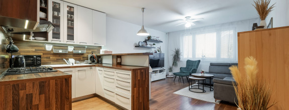 3-izb.byt s logiou, 5.p/8, Hemerkova ul, KE-časť KVP