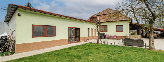 Dom s pozemkom v obci Tornyosnémeti, 20 km od KE- Maďarsko