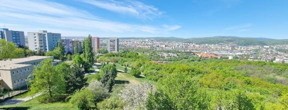 1,5-izb.byt s 6m logiou, komplet.rek, Jaltská ul, Furča