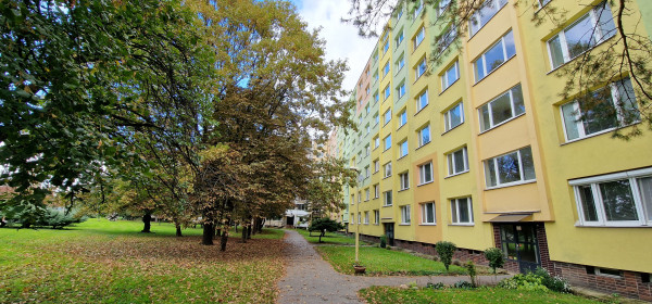 1-izb.byt, 36m2, zrekonštruovaný, Muškátova ul, Západ-Terasa