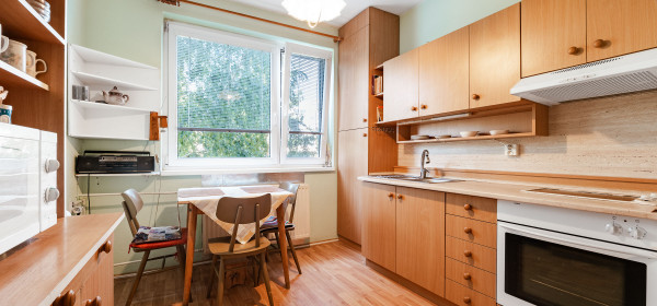 2-izb.byt s logiou, 49m2, 3.p., Titogradská ul, KE-časť KVP