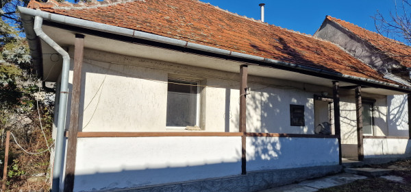 2 domy s 6,2ár.pozemkom, obec Hollóháza, Maďarsko