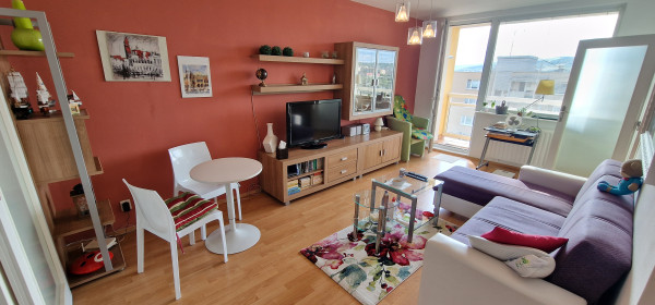 1,5-izb.byt s 6m logiou,41m2,pražský typ, Adlerova ul, Furča