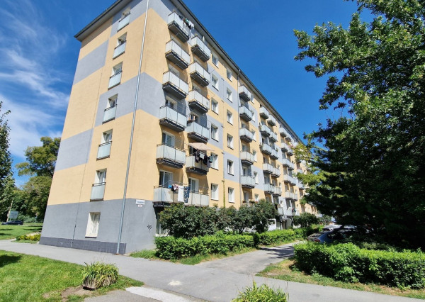 2-izb.tehl.byt s balkónom, výťah, 55m2, Vodárenská ul, KE-Sever