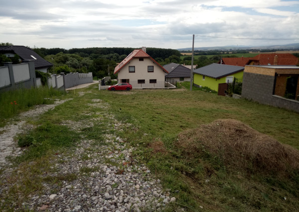 7,1 ár.pozemok na výstavbu RD, obec Nižná Hutka, KE-okolie