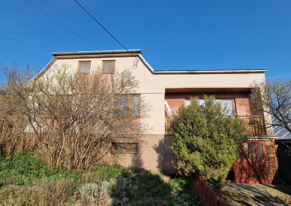 PREDANÉ: Rodinný dom s veľkým pozemkom, Vyšný Klátov, Košice-okolie