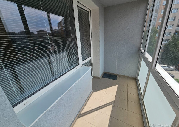 veľký 2-izb.byt s logiou, 58m2, 4,p/8, Kurská ul, KE-Furča