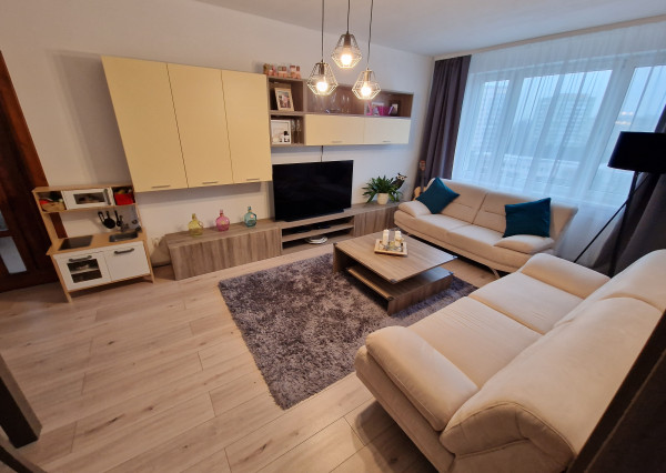 4-izb byt s logiou, rekonštr., 79m2, Ladožská ul, KE-Jazero