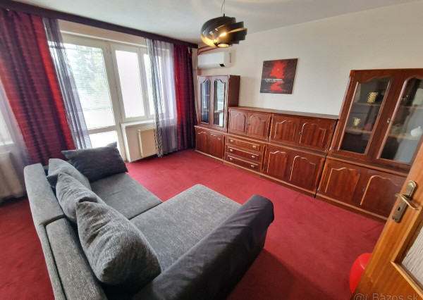 Na prenájom: 3 izb.byt, 84m2, Kremnická ul, Západ-Terasa