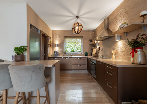 4-izb.rodinný dom s 8,2 ár.pozemkom, Vajkovce, Slnečná stráň