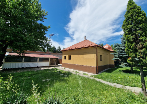 Na predaj:budova-dom,10ár.pozemok,Kavečianska cesta,KE-Sever