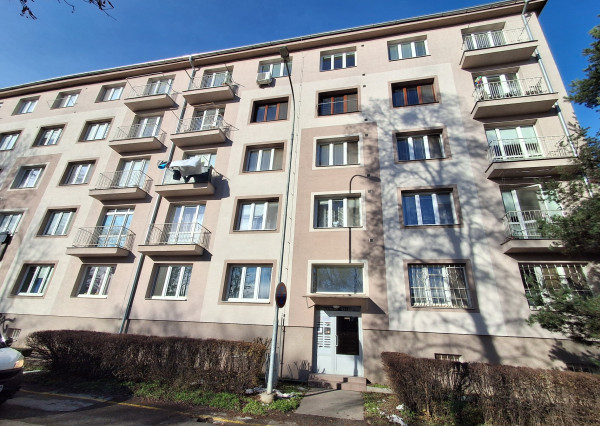 PREDANÉ: 2 izbový byt na predaj, 2.p/4, Obrancov mieru, Košice- Sever