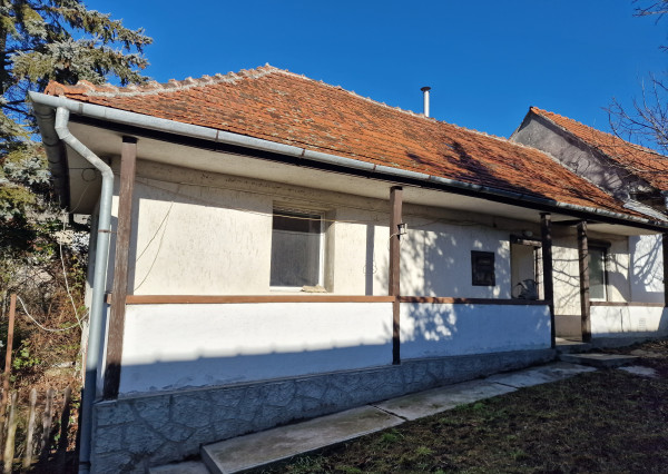 2 domy s 6,2ár.pozemkom, obec Hollóháza, Maďarsko