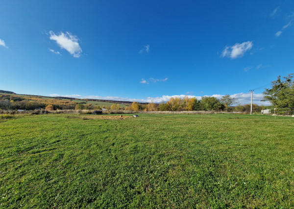 Na predaj: 12,5 ár.pozemok na výstavbu RD, Košice-Lorinčík