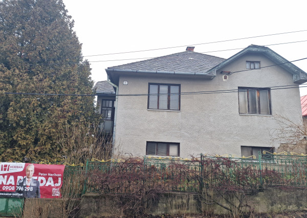 4 izb.rodinný dom s 8,3 ár.pozemkom, obec Vyšná Hutka