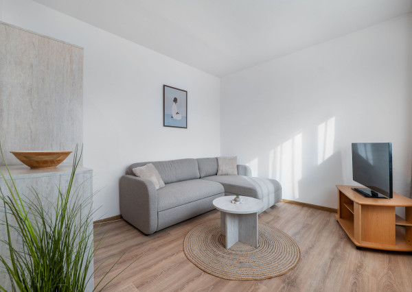 1zb.byt, rekonštr +zariadený, SNP/Nešporova, Západ-Terasa