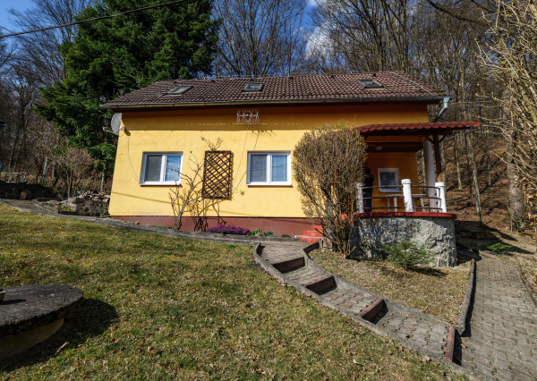 3-izb.murovaná chata,7,6ár.pozemok,Baška, časť Maša