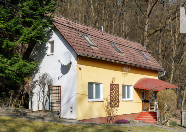 3-izb.murovaná chata,7,6ár.pozemok,Baška, časť Maša