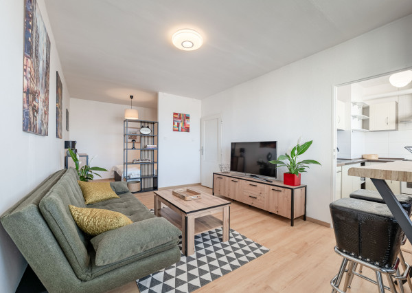 1,5 izb.byt,41m2,rekonštr.,zariadený, Kuzmanyho,Staré Mesto