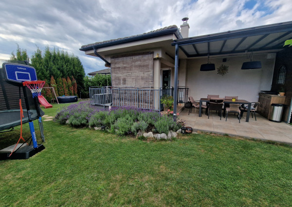 4-izb.rodinný dom s 8,2 ár.pozemkom, Slnečná stráň, Vajkovce