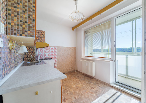 veľký 1-izb.byt s 2 logiami, 41m2, Jantárova ul, KE-JUH