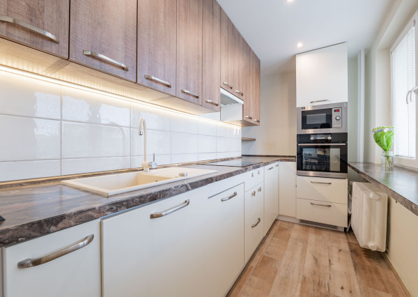 4zb.byt s logiou, 72m2, ul. Výstavby, Západ-Terasa